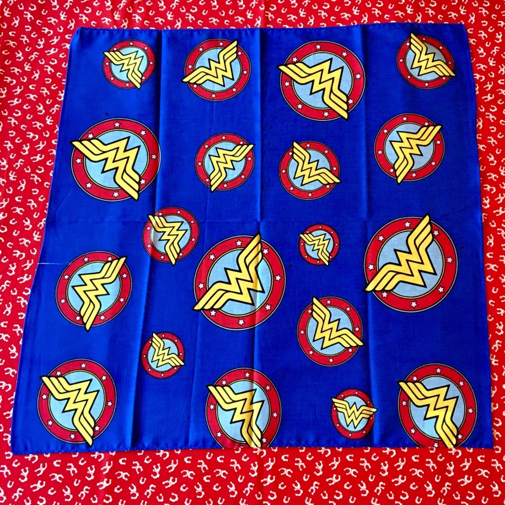 NWT Wonder Woman ⭐️ Bandana! 😷